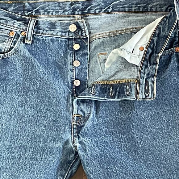 Levi's 501 Button Fly Jeans Mens 36 x 36 Medium Wash Straight Leg Work Worn Hems - Picture 5 of 8